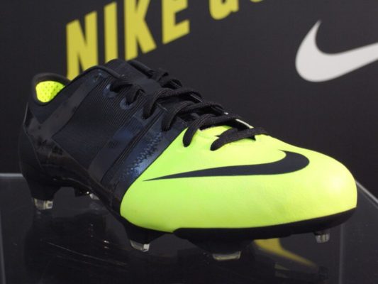 Как создают футбольные бутсы Nike